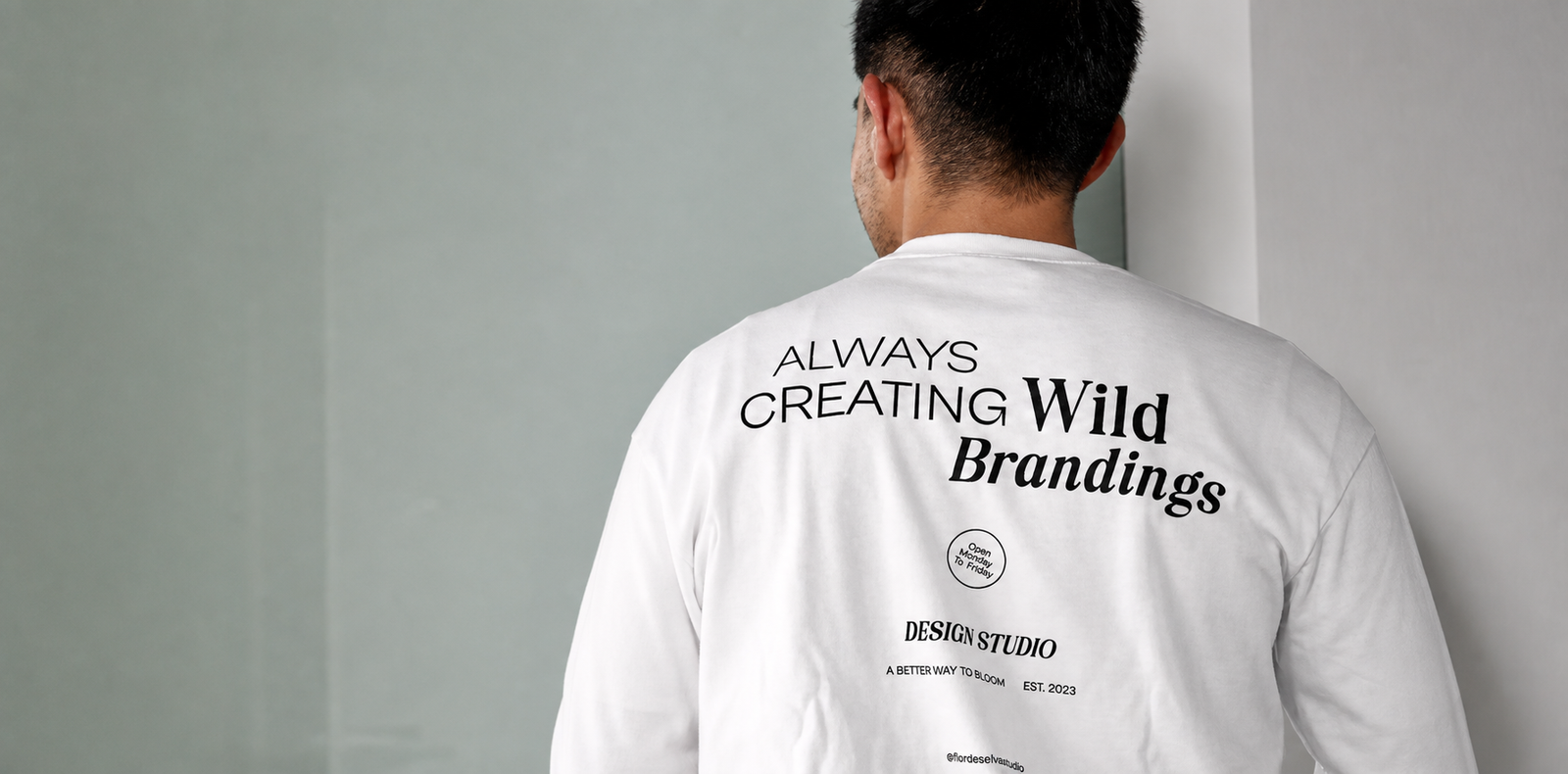 Camiseta de Flor de Selva Studio, Always Creating Wild Brandings